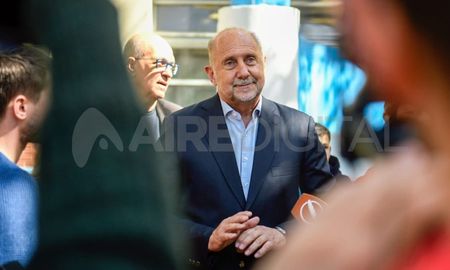 El gobernador Perotti armó la nómina de diputados sin ceder prácticamente ningún espacio. No le alcanzó para ganar la categoría. El gobernador Perotti armó la nómina de diputados sin ceder prácticamente ningún espacio. No le alcanzó para ganar la categoría.