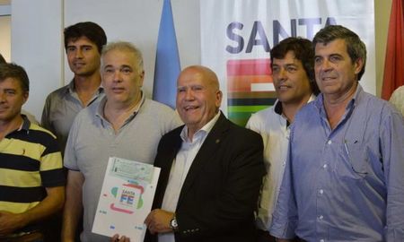 Jacinto Speranza fue ministro de Ambiente durante la gobernación de Miguel Lifschitz. Jacinto Speranza fue ministro de Ambiente durante la gobernación de Miguel Lifschitz.