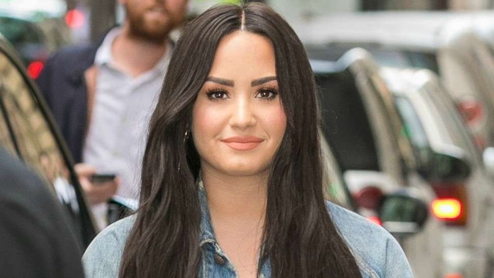 Una deslumbrante Demi Lovato se roba las miradas en las redes con romántico look