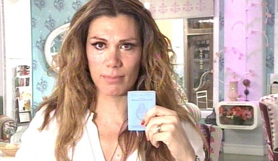 Repudiables dichos de una figura de VideoMatch contra Flor de la V: Es hombre y le gustan los hombres