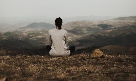 El mindfulness ayuda a reducir el estrés y mejorar la concentración en la vida cotidiana. El mindfulness ayuda a reducir el estrés y mejorar la concentración en la vida cotidiana.