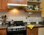 La mejor forma para limpiar los muebles de cocina. La mejor forma para limpiar los muebles de cocina.