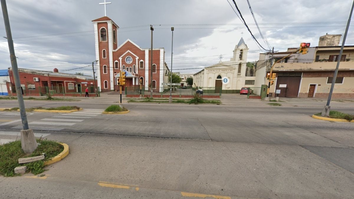 Santa Fe: Se llevaron una moto que estaba estacionada estacionado en la puerta de la parroquia