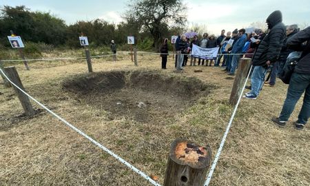 A 15 años del hallazgo en Campo San Pedro, renovaron el recorrido del sitio de memoria. A 15 años del hallazgo en Campo San Pedro, renovaron el recorrido del sitio de memoria.