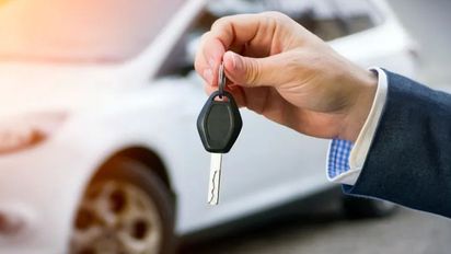 ¿Cuánto sale la transferencia de un auto usado en febrero 2026?