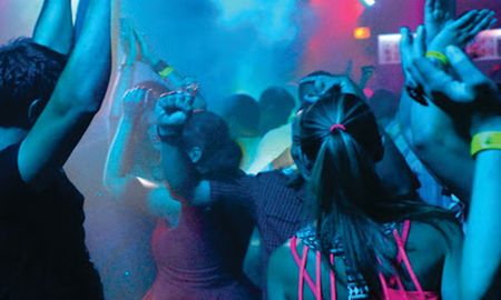 Este martes, el club Adelante de Reconquista anunció que las fiestas de egresados y recepciones habían sido autorizadas por el municipio local. Es más, la institución dio a conocer una suerte de protocolo que sería implementado. Este martes, el club Adelante de Reconquista anunció que las fiestas de egresados y recepciones habían sido autorizadas por el municipio local. Es más, la institución dio a conocer una suerte de protocolo que sería implementado.
