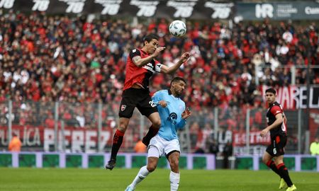 Newells y Belgrano igualaron 0 a 0 en Rosario. Newells y Belgrano igualaron 0 a 0 en Rosario.