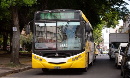 Varias líneas de colectivos modificarán su recorrido este sábado por el clásico santafesino. Todos los cortes de calles y puestos policiales. Varias líneas de colectivos modificarán su recorrido este sábado por el clásico santafesino. Todos los cortes de calles y puestos policiales.