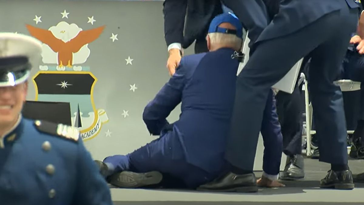 La caída de Biden no fue grave y está bien. 
