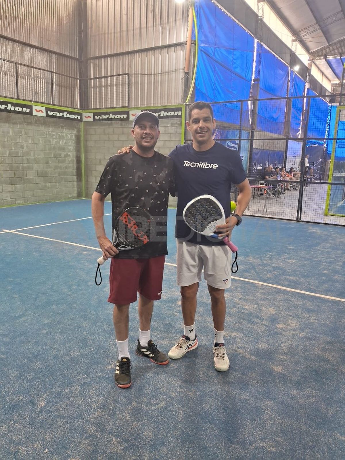 El ex futbolista de Colón Gerardo Alcoba participó del Nacional de pádel en Córdoba. El ex futbolista de Colón Gerardo Alcoba participó del Nacional de pádel en Córdoba.