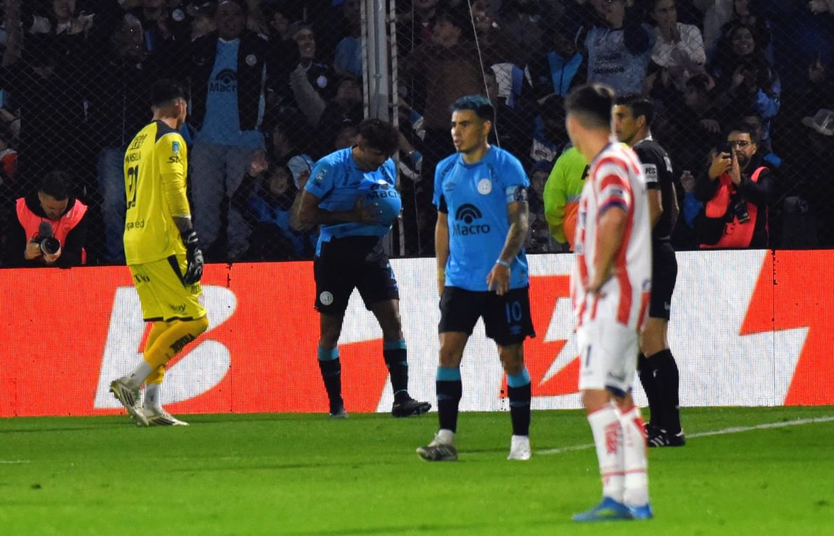 Adrián Sánchez abrió el camino para Belgrano. Adrián Sánchez abrió el camino para Belgrano.