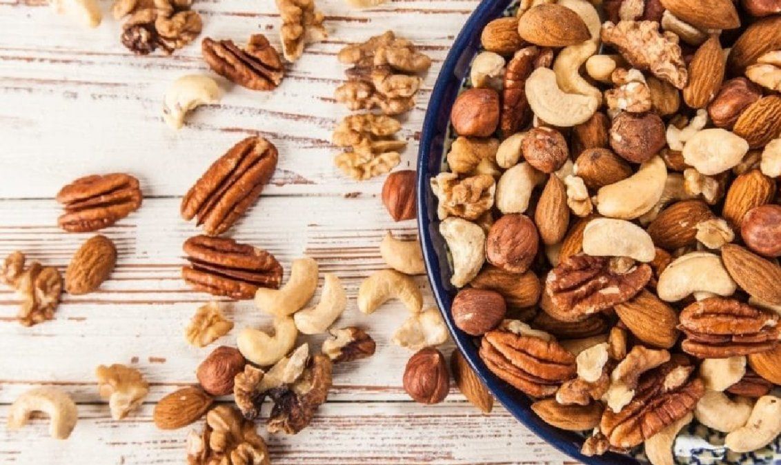 7 alimentos ricos en vitaminas para fortalecer la salud del hígado