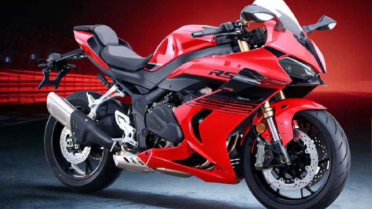 Esta moto deportiva de casi 700 cc se actualizó y bajó su precio.