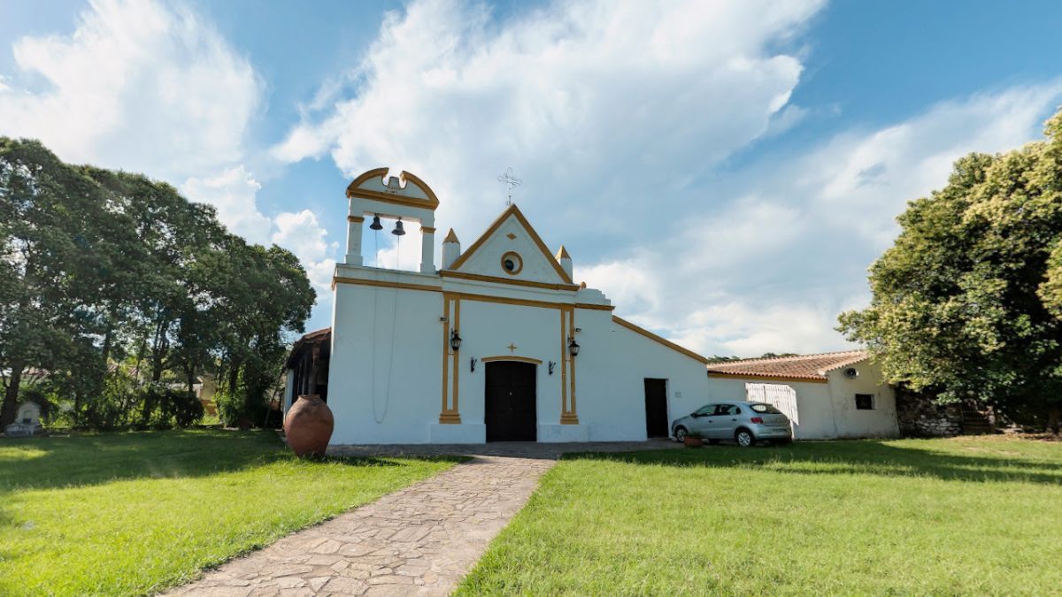 La Iglesia Nuestra Señora del Rosario es uno de los principales atractivos de la localidad. Construida por los jesuitas en el siglo XVII, se encuentra a pocos metros de la plaza principal. La Iglesia Nuestra Señora del Rosario es uno de los principales atractivos de la localidad. Construida por los jesuitas en el siglo XVII, se encuentra a pocos metros de la plaza principal.