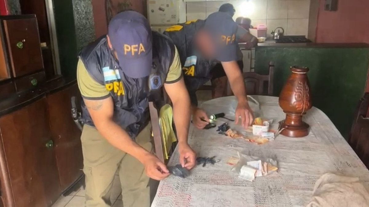 Cuatro personas fueron detenidas por el DFI en un operativo contra el narcotráfico entre Córdoba y Santa Fe.