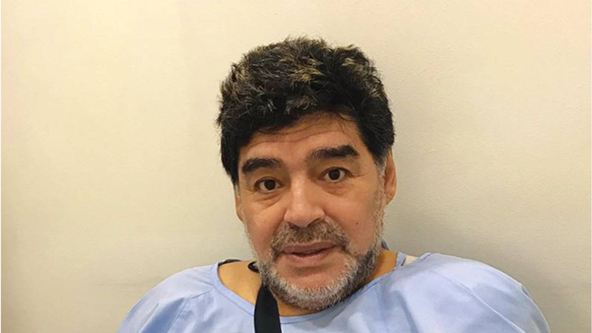 Las últimas horas de Diego Maradona: Murió rodeado de empleados y sólo un sobrino