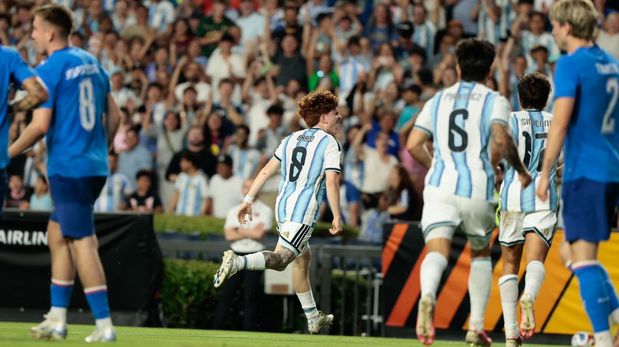 El Colo Barco puso en ventaja a la Selección Argentina.