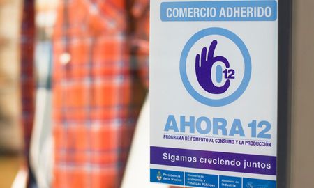 La Secretaría de Comercio Interior autorizó este martes un incremento de las tasas de interés previstas en el programa Ahora 12. La Secretaría de Comercio Interior autorizó este martes un incremento de las tasas de interés previstas en el programa Ahora 12.