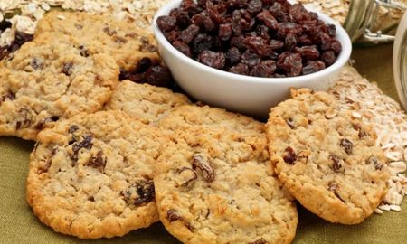 Todos los detalles para hacer unas galletitas dulces de la mano de Osvaldo Gross. Todos los detalles para hacer unas galletitas dulces de la mano de Osvaldo Gross.
