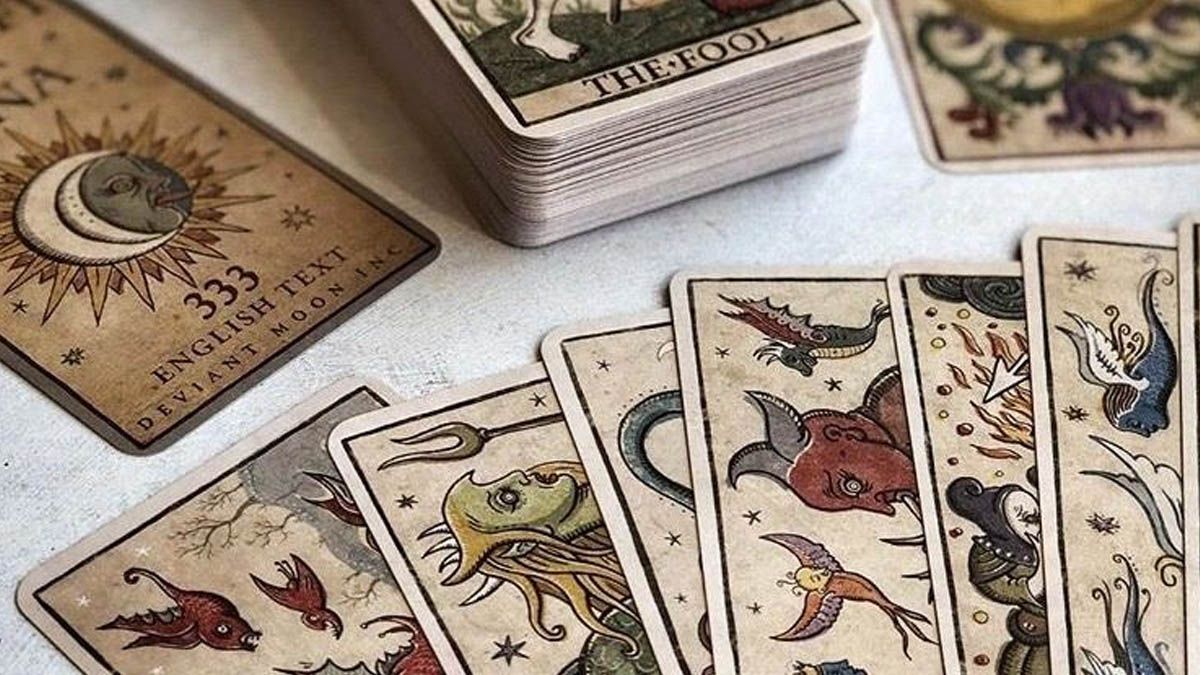 Antes de comenzar con tu lectura de Tarot gratuita es muy importante que te conectes con la tierra. Esto va a protegerte de la mala energía y ayudará a que te conectes con tus Ángeles Guardianes y Guía Espiritual.