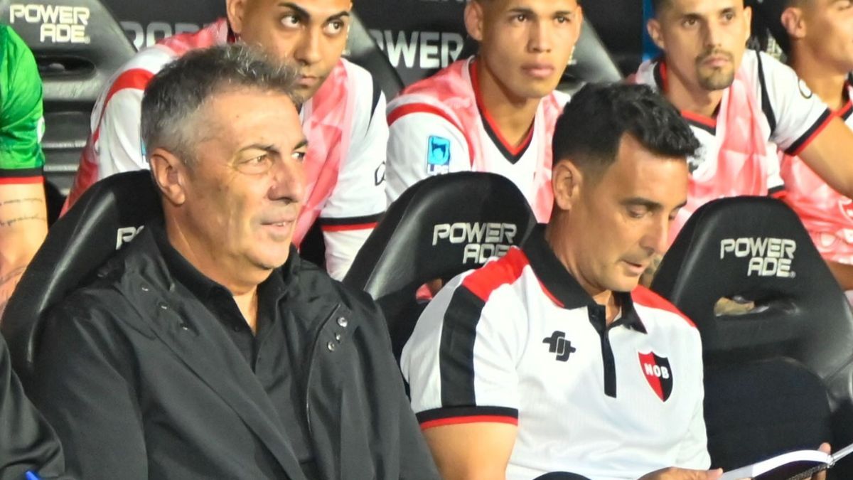 Kudelka explotó tras el 0-5 de Newells ante Lanús: Siento vergüenza y mago no soy