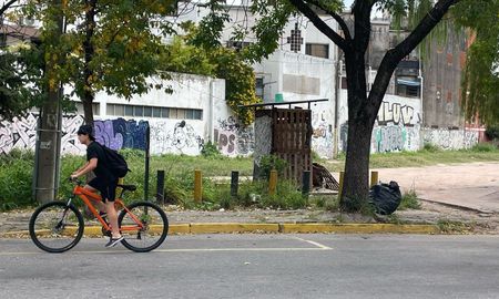 La Municipalidad de Santa Fe clausuró el ingreso a un terreno cercano a Bulevar. La Municipalidad de Santa Fe clausuró el ingreso a un terreno cercano a Bulevar.