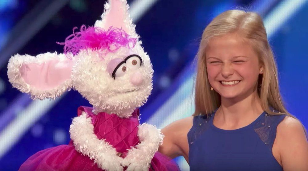 La niña que conquistó al mundo con sus títeres