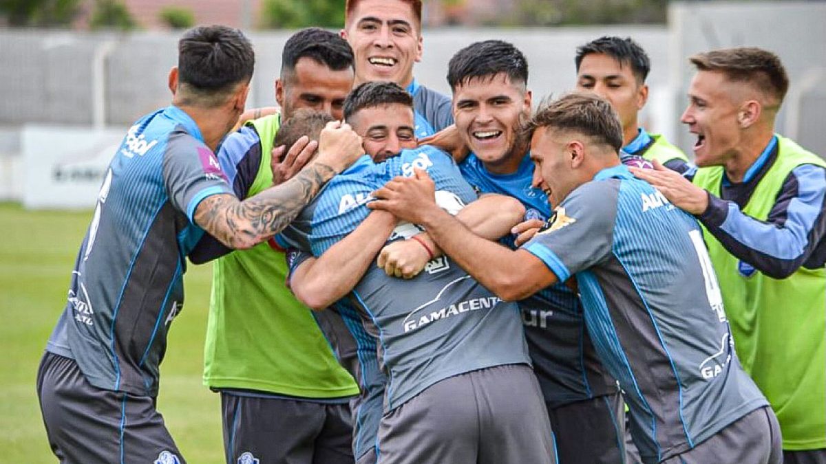 Ciudad de Bolívar le ganó por penales a Atlético de Rafaela y ascendió a la Primera Nacional