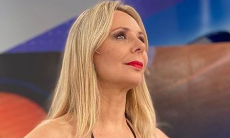 La panelista sorprendió a todos con la noticia. La panelista sorprendió a todos con la noticia.