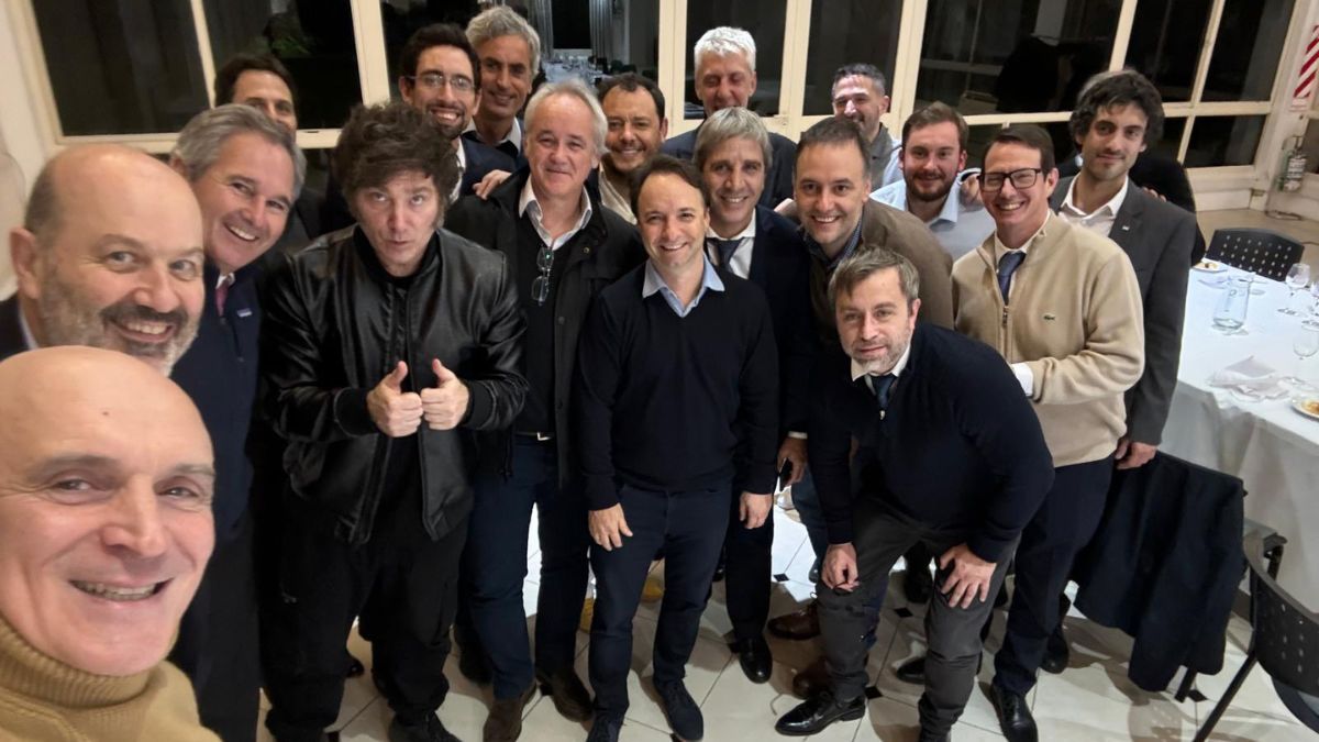 Javier Milei y su equipo económico.