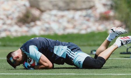 Emiliano Dibu Martínez en el entrenamiento de este jueves en Kansas. Emiliano Dibu Martínez en el entrenamiento de este jueves en Kansas.