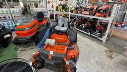 altText(Maxiferretería Bourlot presenta en Santa Fe liquidaciones en tractores, calefacción para el invierno y beneficios para carpinteros)}