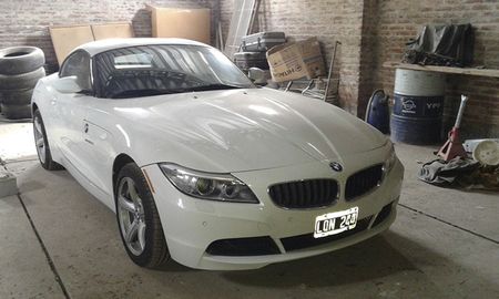 El auto que fue comprado por el hijo asesinado de Luis Paz apareció cinco años después en la ciudad de Santa Fe. El auto que fue comprado por el hijo asesinado de Luis Paz apareció cinco años después en la ciudad de Santa Fe.