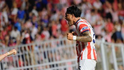 Unión sufrió más de la cuenta, pero le ganó a Riestra y se mete de lleno en zona de playoffs