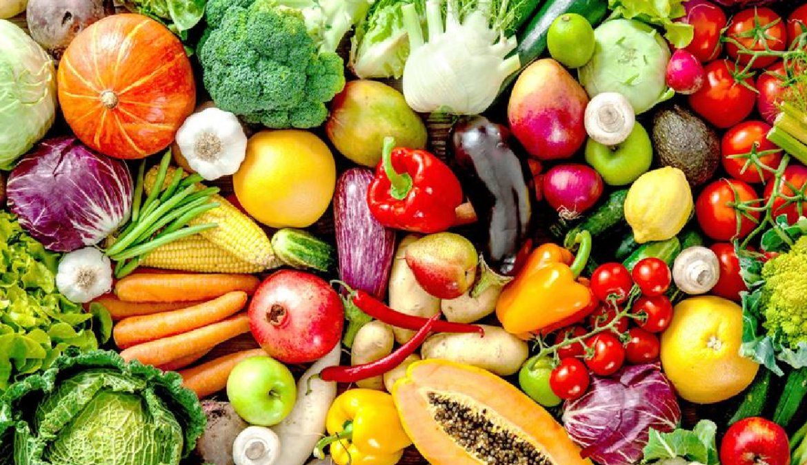Te presentamos una lista de alimentos desintoxicantes que no solo ayudan a eliminar toxinas