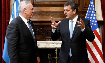El acuerdo se celebra en el contexto de la celebración del bicentenario de las relaciones bilaterales entre ambos países. El acuerdo se celebra en el contexto de la celebración del bicentenario de las relaciones bilaterales entre ambos países.