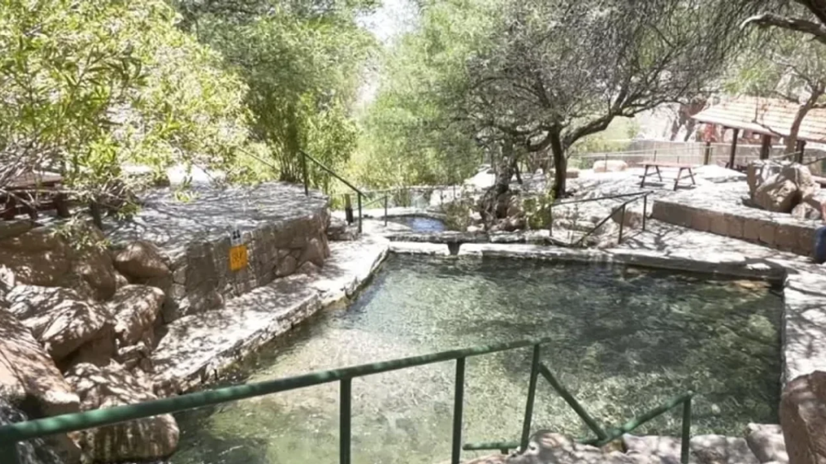 Se encuentran a tres horas en auto de la capital de Catamarca y ofrecen paisajes increíbles para descansar. Se encuentran a tres horas en auto de la capital de Catamarca y ofrecen paisajes increíbles para descansar.