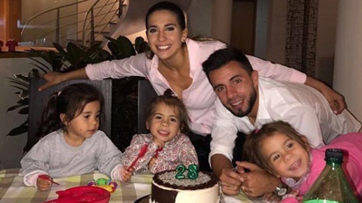 Cinthia Fernández, Matías Defederico y sus hijas.