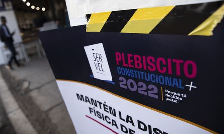 Chile: el rechazo a la nueva constitución se impuso en el plebiscito celebrado este domingo.