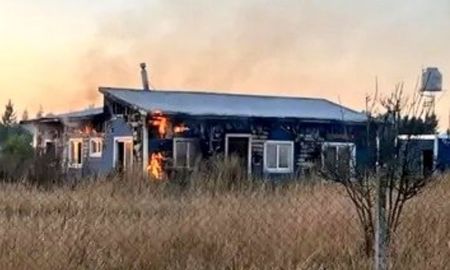 El hombre ya había sido denunciado por hostigamiento previo a la agresión incendiaria en Cañuelas. El hombre ya había sido denunciado por hostigamiento previo a la agresión incendiaria en Cañuelas.