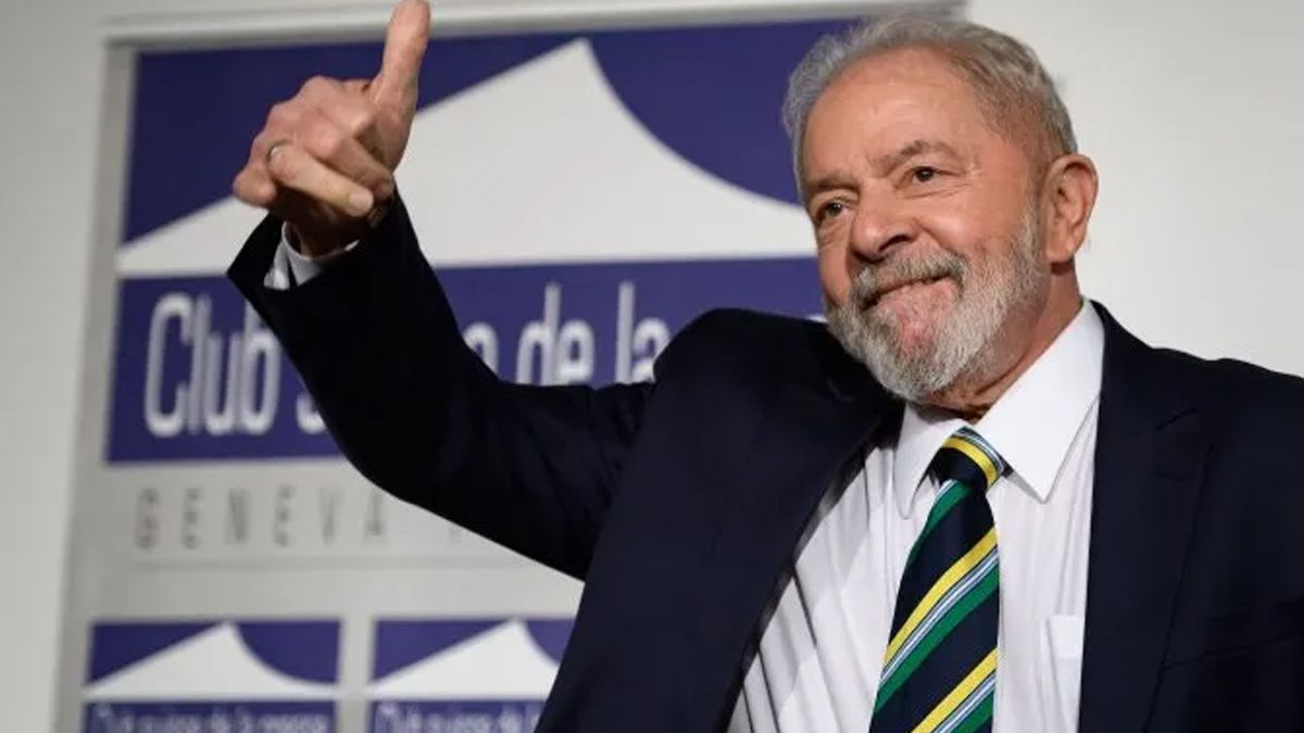 Lula Da Silva asume la presidencia de Brasil el 1° de enero.