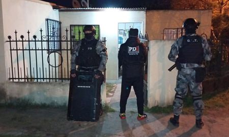 Para dar con el imputado se realizaron varios allanamientos en Recreo Para dar con el imputado se realizaron varios allanamientos en Recreo
