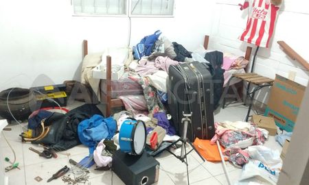Parece que se ensañaron conmigo, dijo Sergio, la víctima del robo, desde el móvil de la radio Parece que se ensañaron conmigo, dijo Sergio, la víctima del robo, desde el móvil de la radio