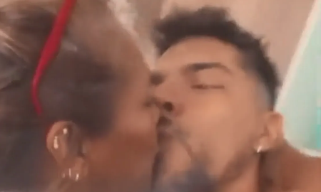 Tyago Griffo, el hijo de Gladys La Bomba Tucumana, explicó el polémico chape con su mamá: Nos besamos Tyago Griffo, el hijo de Gladys La Bomba Tucumana, explicó el polémico chape con su mamá: Nos besamos