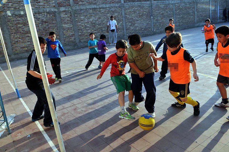 Esta medida fue anunciada por el intendente Emilio Jatón el pasado 6 de octubre y forma parte de un paquete de medidas de apoyo económico a distintos sectores vinculados a la cultura, el deporte y la educación para acompañarlos en este contexto de pandemia por Covid-19.