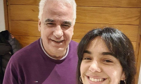 Carlos Varela falleció este jueves y, Ángela Leiva, la cantante de cumbia, le dedicó emotivas palabras para despedirse de él. Carlos Varela falleció este jueves y, Ángela Leiva, la cantante de cumbia, le dedicó emotivas palabras para despedirse de él.