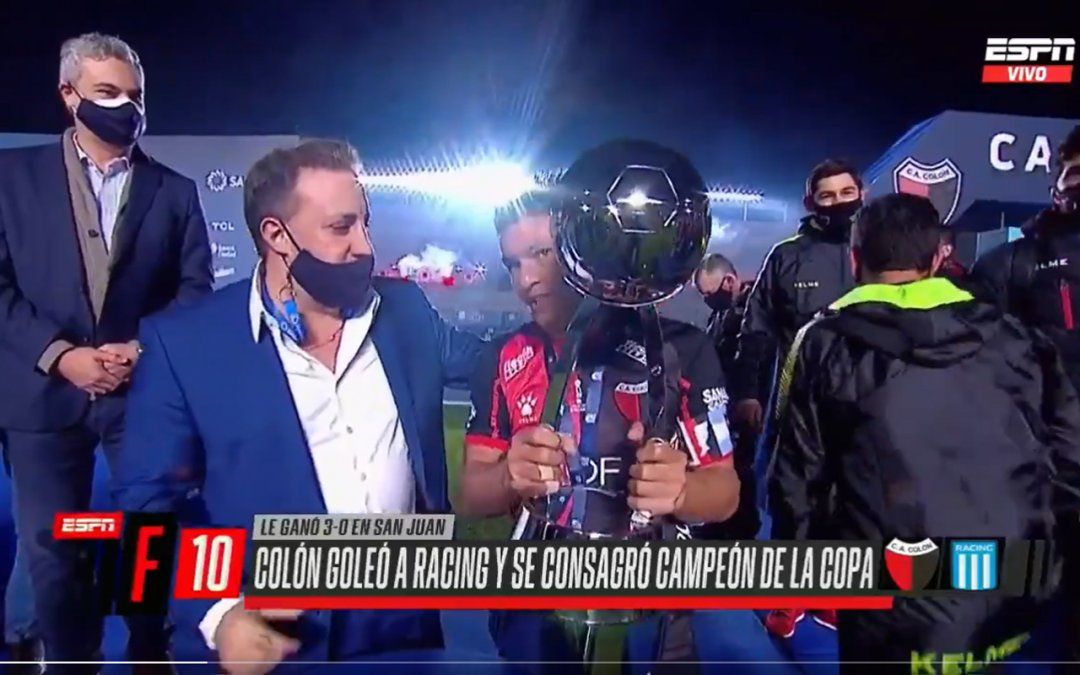 El delantero estrella del conjunto santafesino estuvo a cargo.