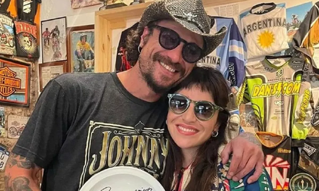 Gianinna Maradona se mostró súper enamorada de Daniel Osvaldo en su show. Gianinna Maradona se mostró súper enamorada de Daniel Osvaldo en su show.