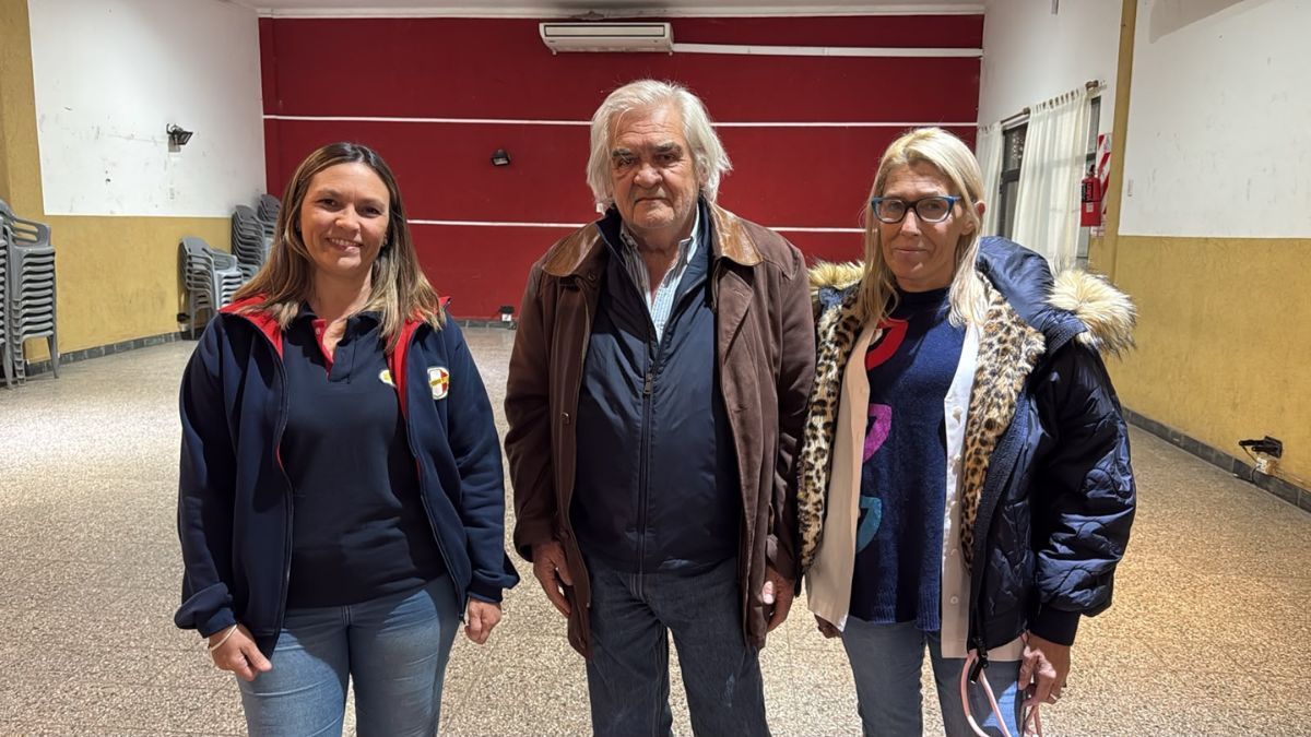 Jornada gratuita de control de salud para adultos mayores en el club Liverpool.