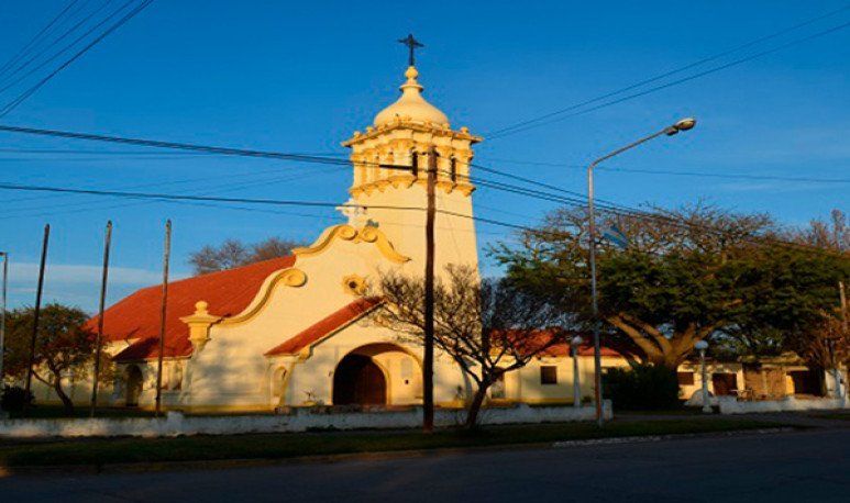 Valentino era oriundo de la localidad de Timbúes, y había perdido días pasados a su madre y a su abuela también por coronavirus.